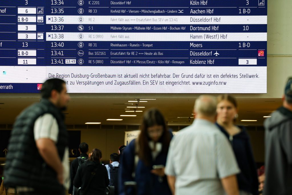 Wichtige Bahnstrecke in Deutschland wird lahmgelegt: Die Polizei geht von Sabotage aus