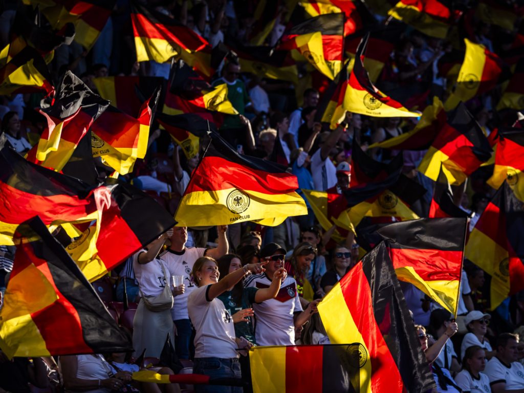 Am Samstag werden in Basel Tausende Fussballfans erwartet
