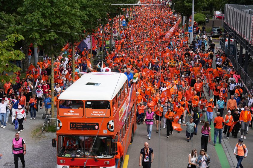 Wenn die Stadt leuchtet: Basel rüstet sich für Oranje-Marsch