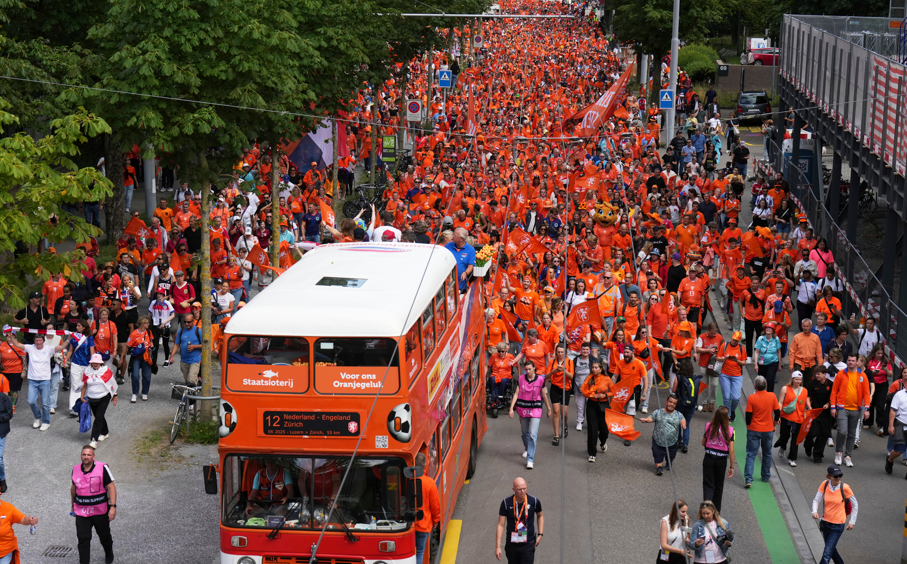 Wenn die Stadt leuchtet: Basel rüstet sich für Oranje-Marsch