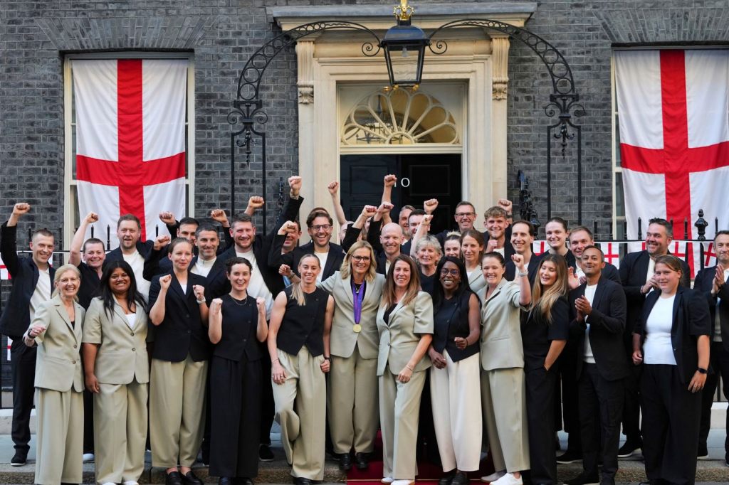 «It’s home» – Fans und Regierung empfangen Europameisterinnen