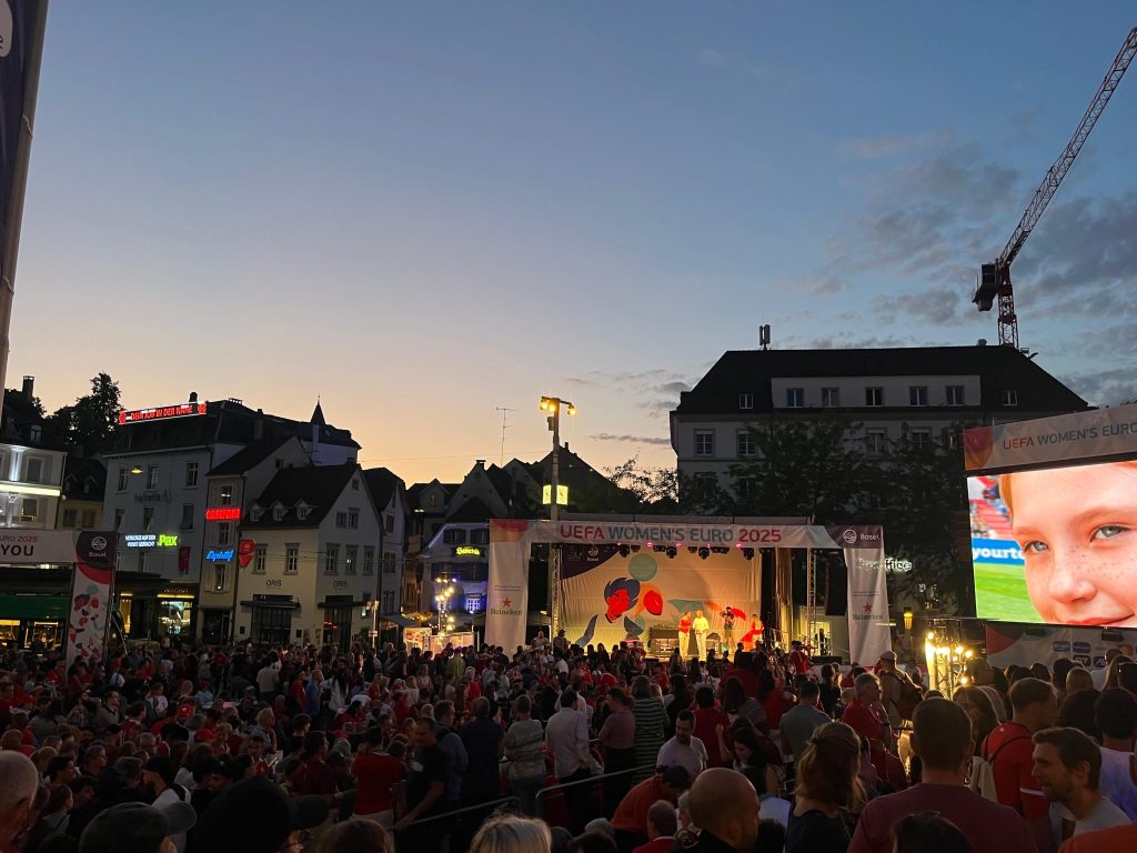 Basler Publikum hat gemischte Gefühle zum weiteren Turnierverlauf der Nati