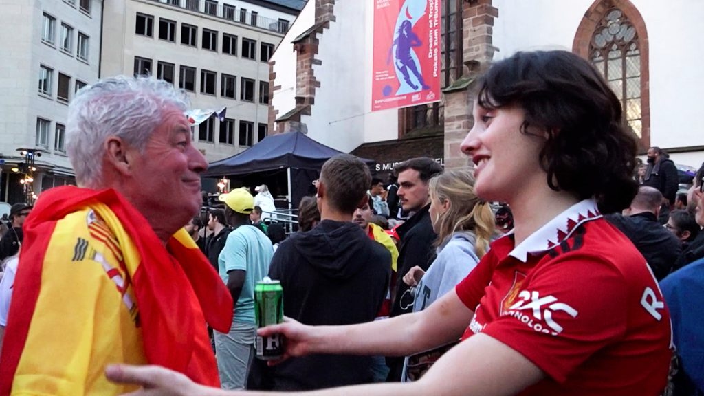 Fans auf dem Barfi: Gefiebert, gelitten und am Ende genossen