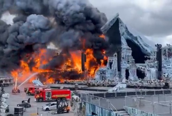 Tomorrowland soll trotz Bühnen-Brand stattfinden