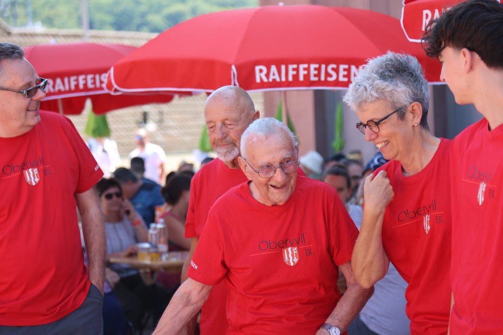 «Donnschtig-Jass»-Salzgeber frenetisch in Oberwil empfangen
