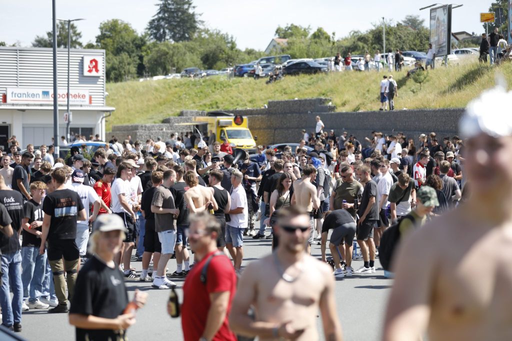 Streit zwischen Youtuber und «Hatern» löst grossen Polizeieinsatz aus