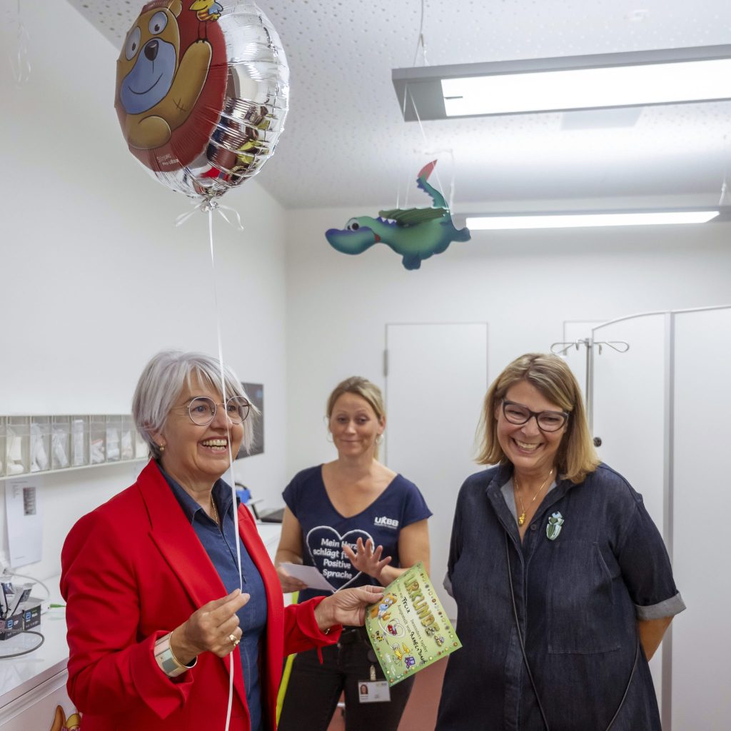 Bundesrätin Baume-Schneider zu Besuch im UKBB