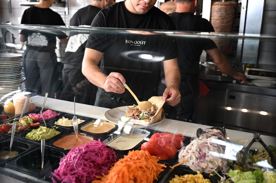 Döner mit Gemütlichkeit: Nach einem Jahr kennt Bon Goût das 4057 und umgekehrt