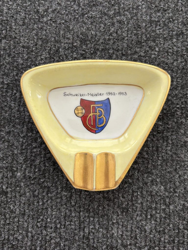 Tormaschine Paul Stöcklin: Ein FCB-Aschenbecher für den Meister in Abwesenheit