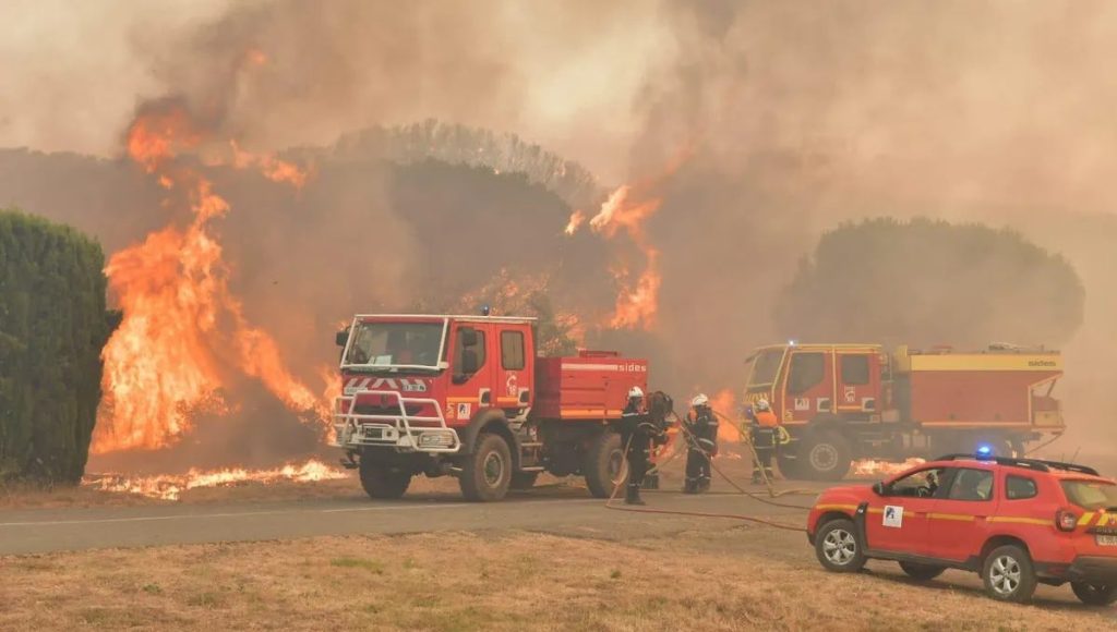 Grosser Vegetationsbrand wütet in Südfrankreich