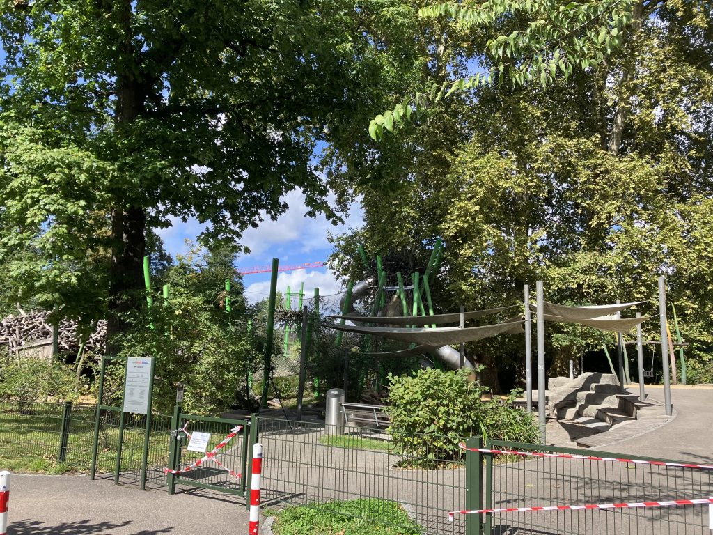 Schliessung Spielplatz: «Ich muss meinem Kind erklären, dass es nicht spielen kann»