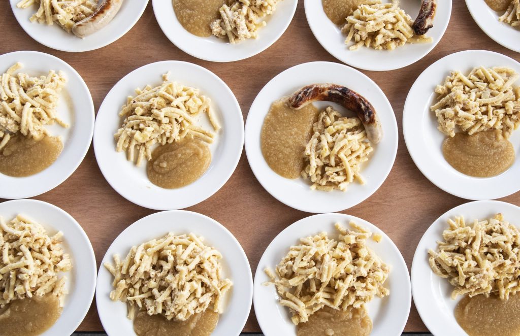 Rund 30 Steiner-Schüler assen verdorbene Älplermagronen