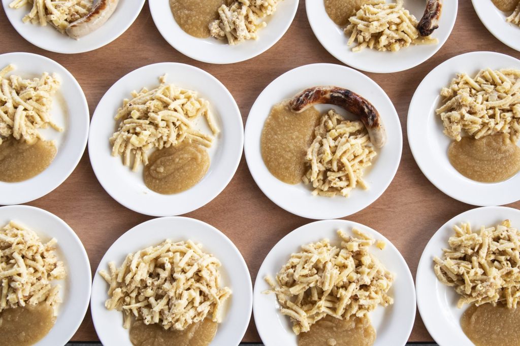 Rund 30 Steiner-Schüler assen verdorbene Älplermagronen