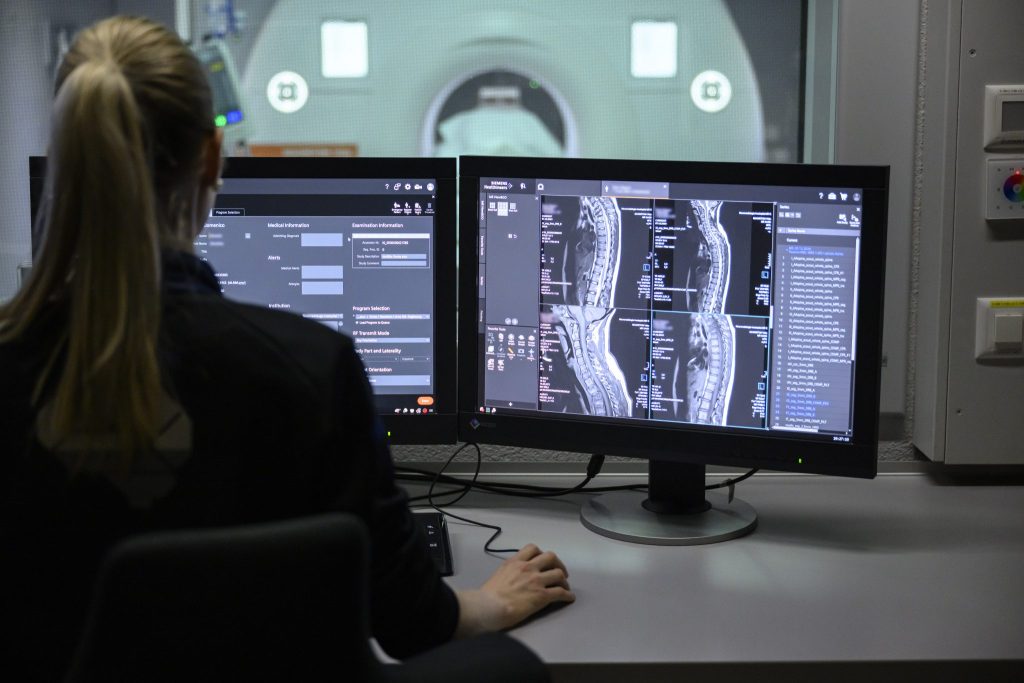 Transparenz bei Arztlöhnen: Regierungsrat will Regelung prüfen