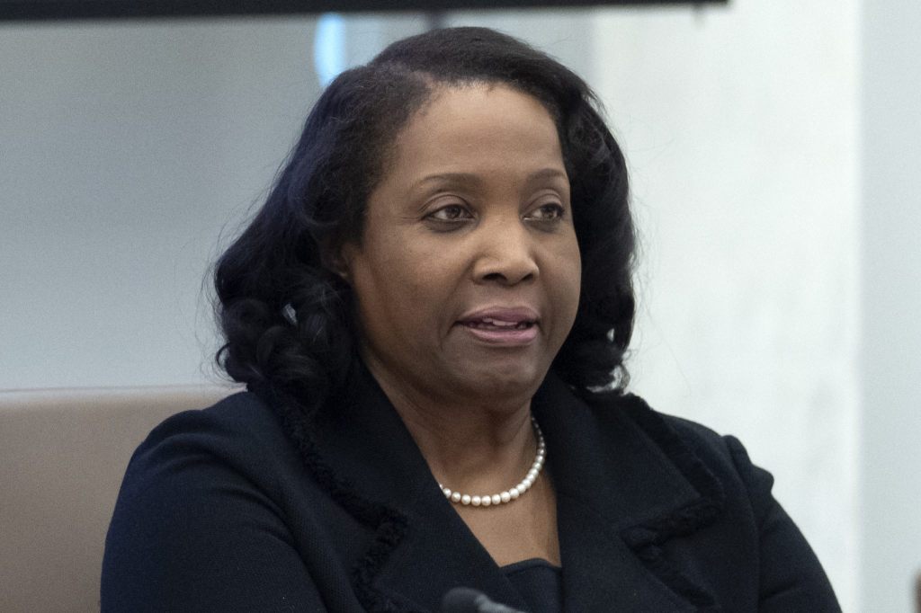 US-Bundesrichterin blockiert vorerst Entlassung von Lisa Cook