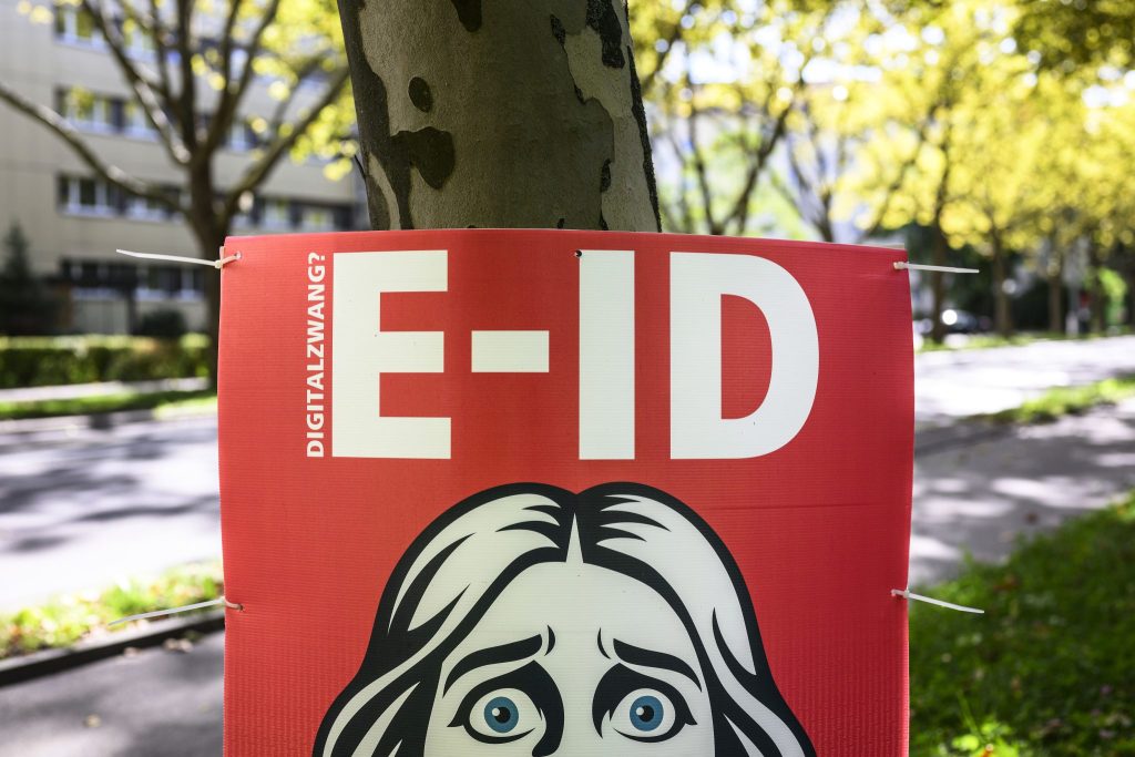 E-ID-Referendumskomitee fordert Aufhebung der Abstimmung