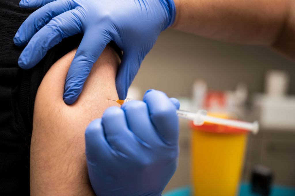 Bund empfiehlt Risikopersonen die Impfung gegen Grippe und Covid-19