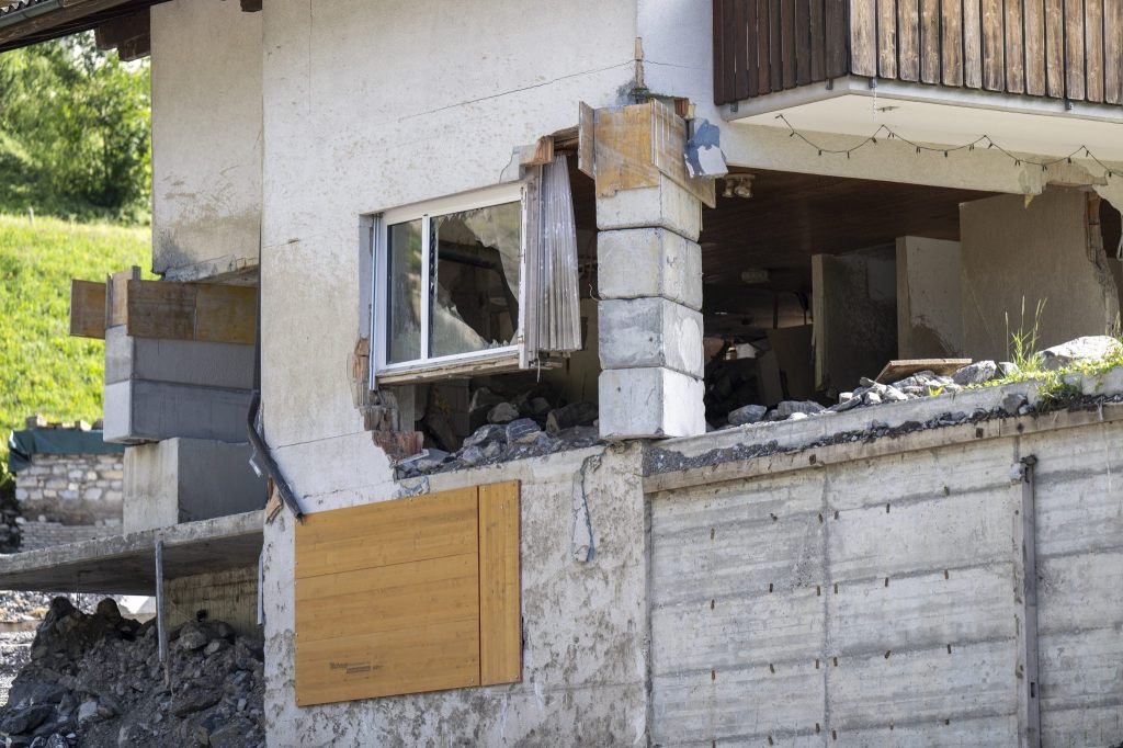 Einwohner von Brienz können noch lange nicht in ihre Häuser zurück