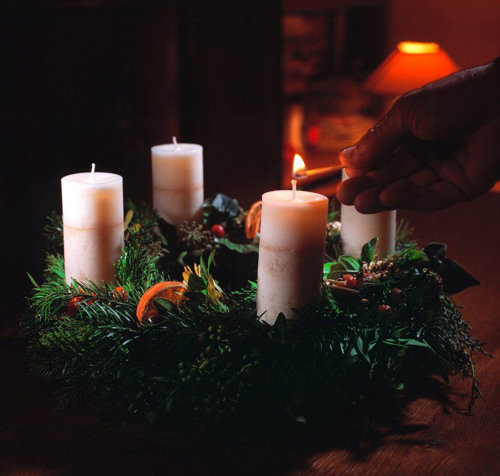 Leserreporter:in aufgepasst: Schick uns dein bestes Bild von deinem Adventskranz