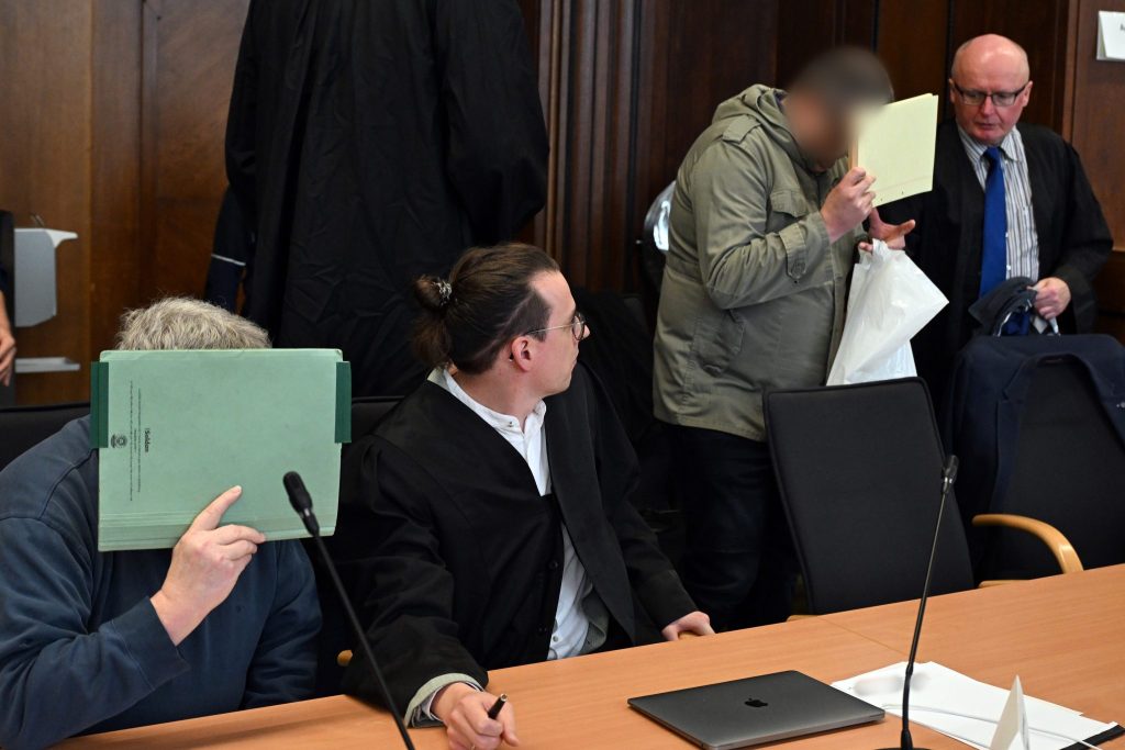 Lange Haftstrafen für deutsche Kinderpornografie-Bande