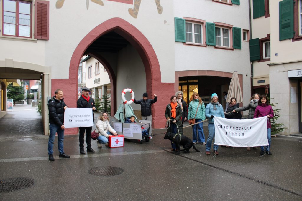Eltern verlangen bessere Betreuung für beeinträchtigte Kinder