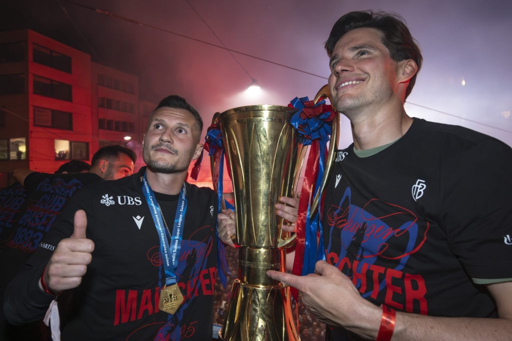 Vom Abstiegskampf zum Meisterhelden: Die turbulente FCB-Zeit von Marwin Hitz