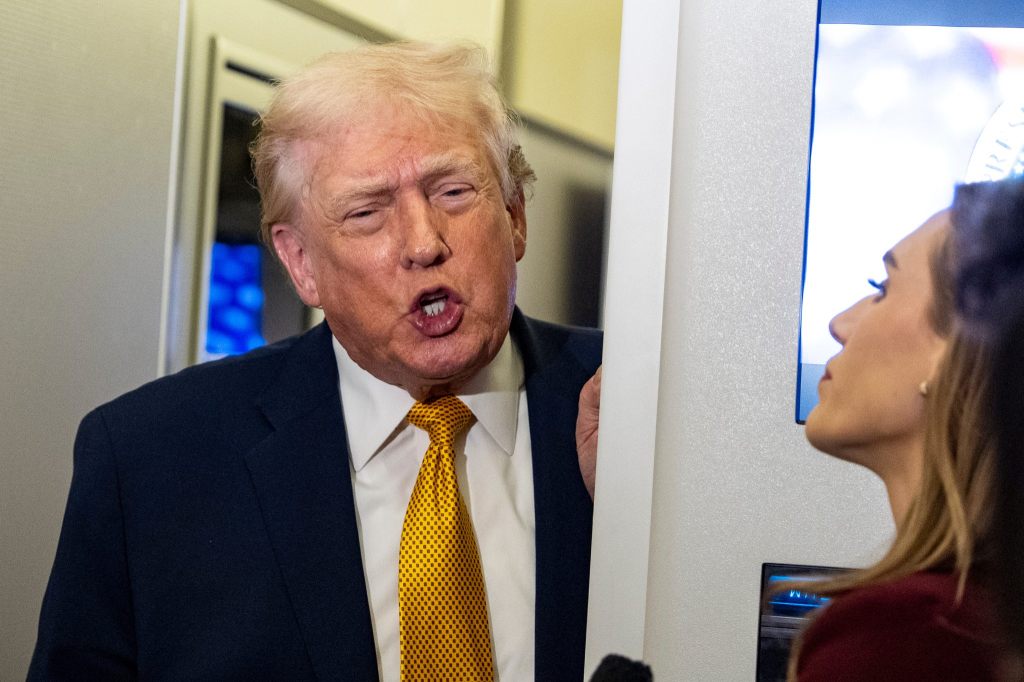 Nach Einsatz in Venezuela droht Trump Kolumbien