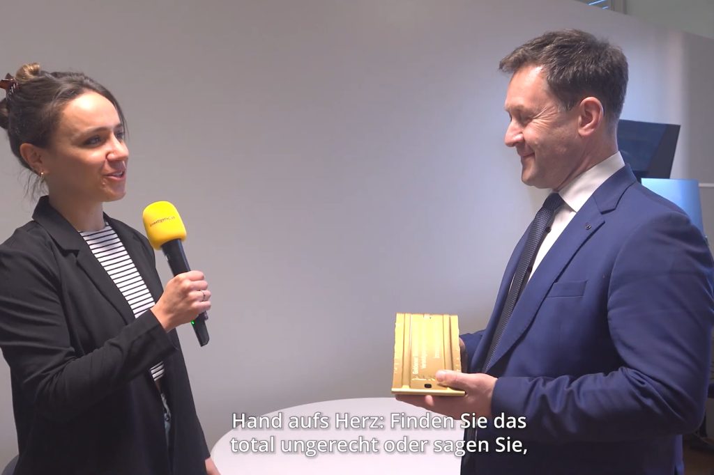 Verteidigungsdepartement gewinnt Journalisten-Schmähpreis