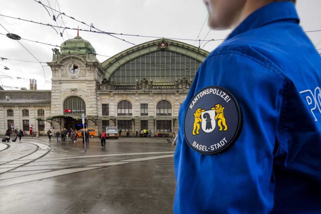 Wegen Gewalt: Basler Polizei verstärkt ihre Präsenz beim Bahnhof SBB